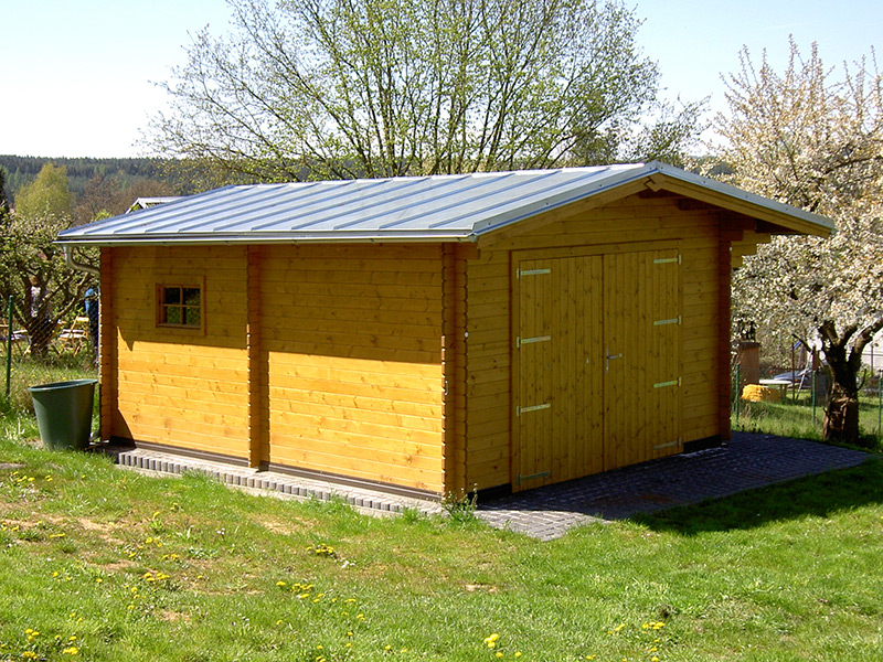 dřevěná garáž